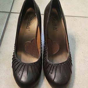 ♦Mudd Heels